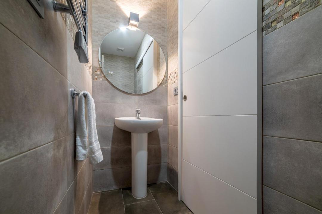 2 Bedrooms 1.5 Bathrooms Furnished - Justicia - Refurbished - Mintystay Madrid Luaran gambar
